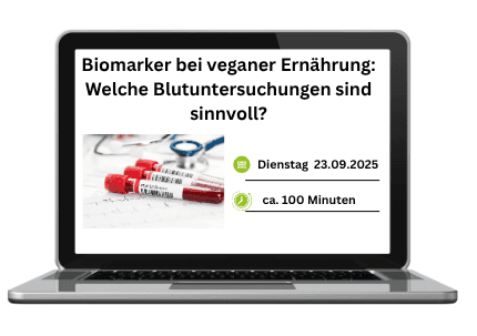 ein Laptop, der ein Bild mit Blutprobenröhrchen zeigt und den Text "Biomarker bei veganer Ernährung: Welche Blutuntersuchungen sind sinnvoll?"